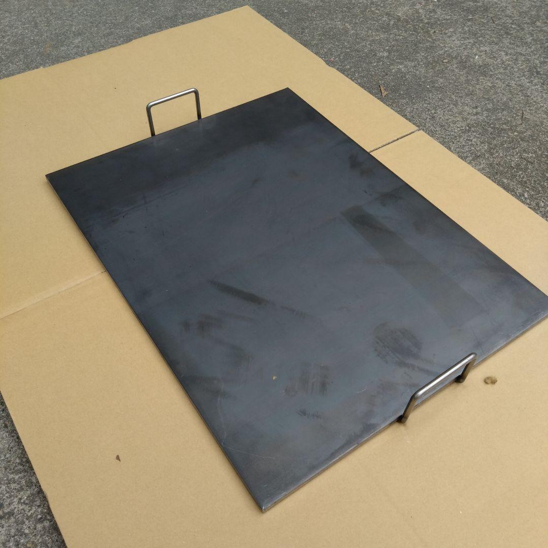 鉄板　持ち手付き　６００mm✕４５０mm　キャンプ　お好み焼きそば　学園文化祭