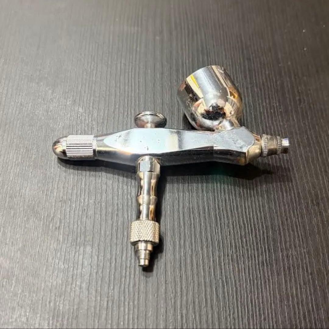 Mr.hobby製コンプレッサーとエアブラシセット