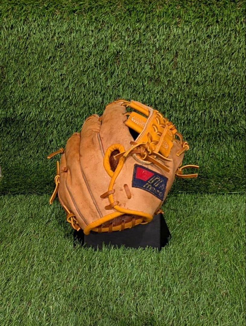 野球グラブ　グローブ　一般硬式大人用　内野手用　ミズノワールドウィントレーニング