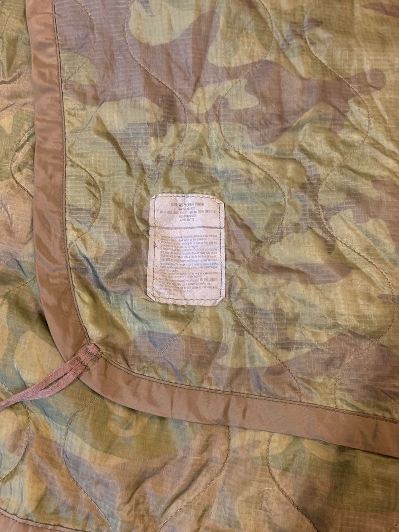米軍　アメリカ軍　キルティング　ポンチョライナー　ラグ