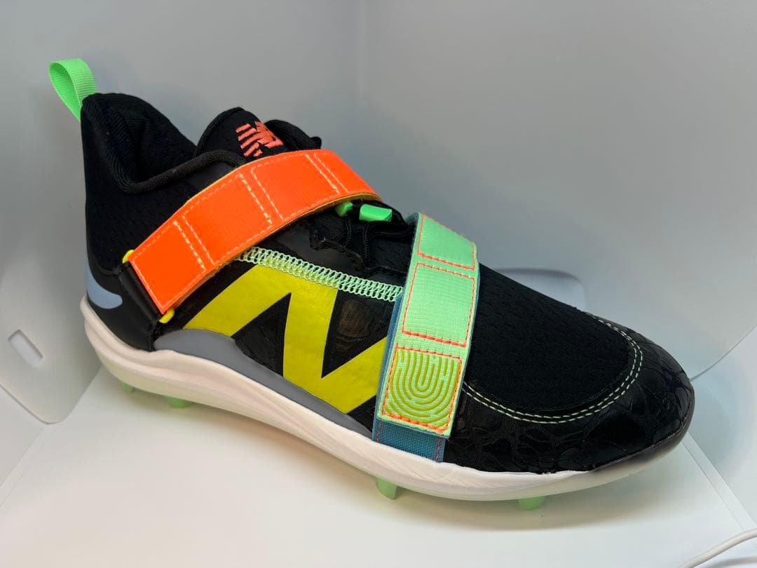 【最終価格12/30終了】新品 ニューバランス 限定ポイントスパイク 27.5