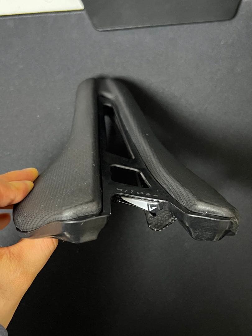 ビアンキ カーボンサドル