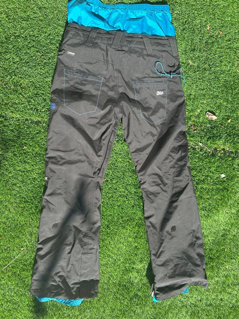 REWスノーボード KAMIKAZE JK S M 上下　gore-tex2L