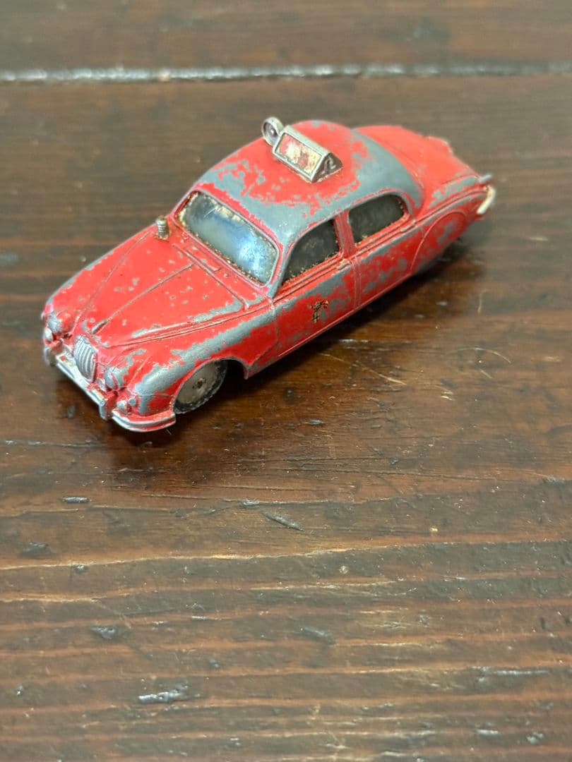 コーギ■Corgi Toys Jaguar 2.4 Litre Fire Car