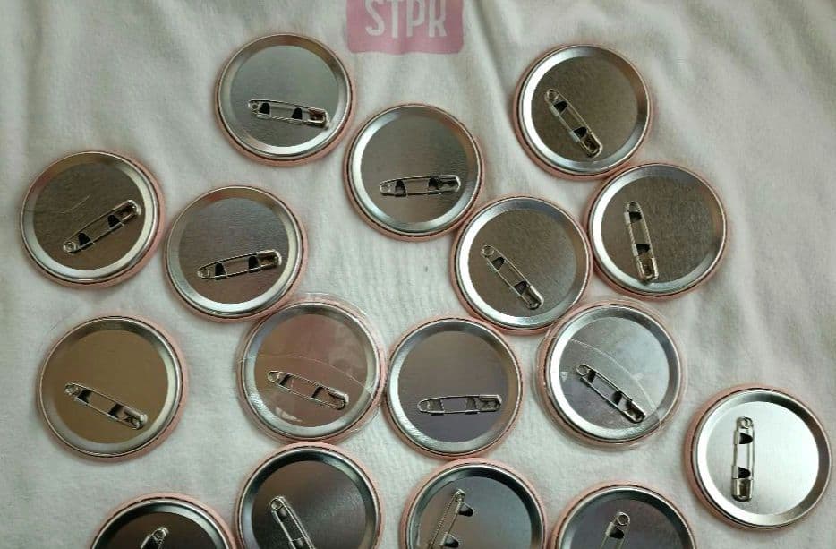 すとぷり　莉犬　缶バッチ　2024　newyear デフォ　ニューイヤー