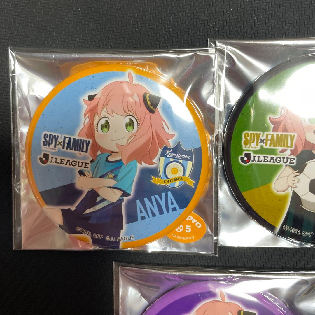 サッカー　SPY×FAMILY 缶バッジ　Ｊリーグ　アーニャ