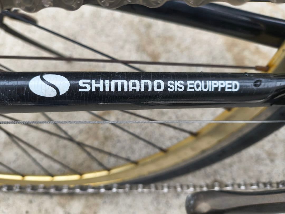 LIG MOVE クロスバイク 7段変速タイヤサイズ700×28C直接受け渡し可