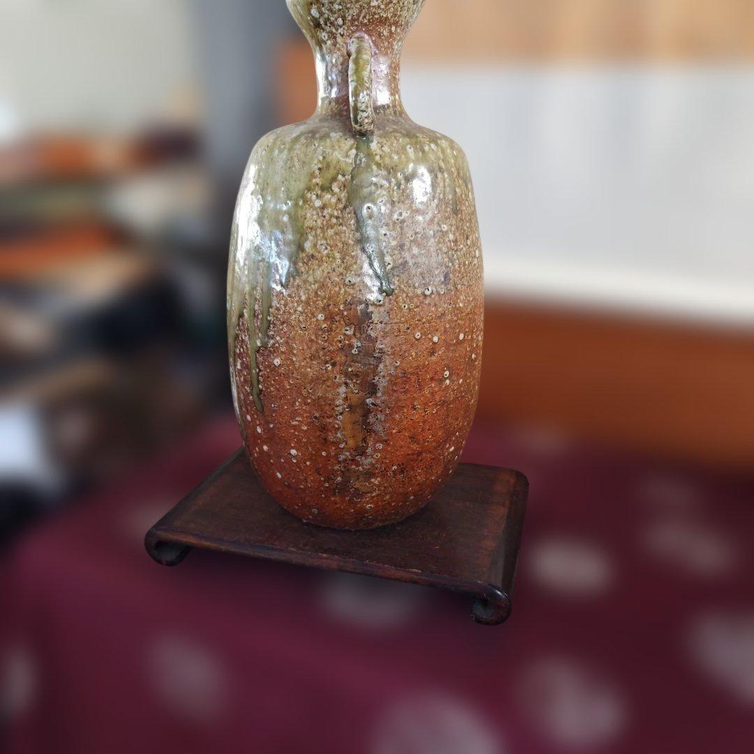 陶器の持ち手付き壺 緑と茶色のグラデーション