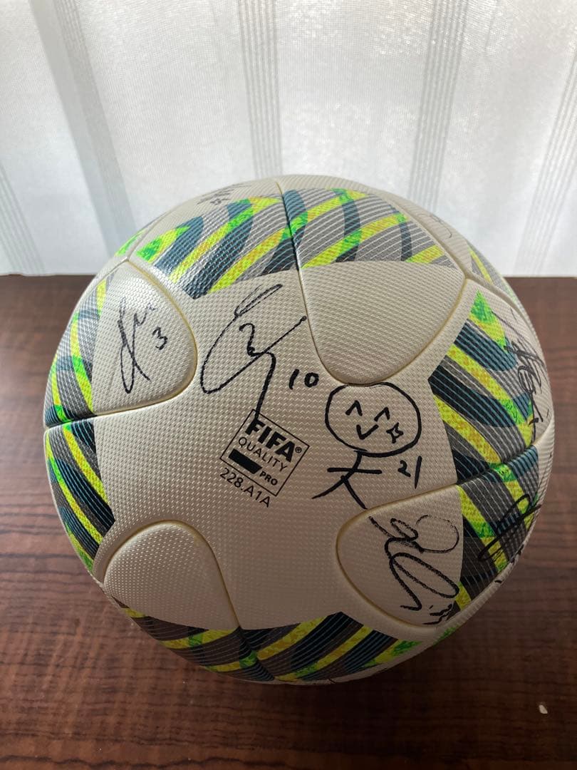 福島ユナイテッド 2016年 サインボール　adidas サッカーボール