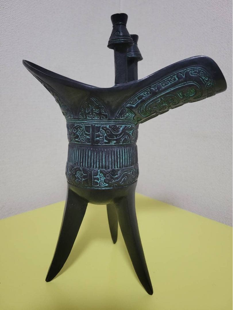 【アンティーク風・三足青銅風爵杯（レプリカ）｜インテリア置物】