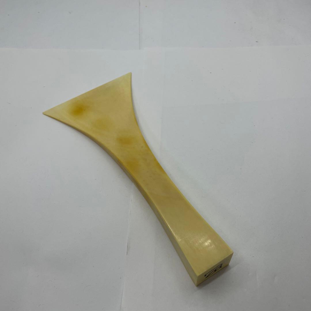 ヴィンテージ   天然素材　バチ　重さ約　127g  #385