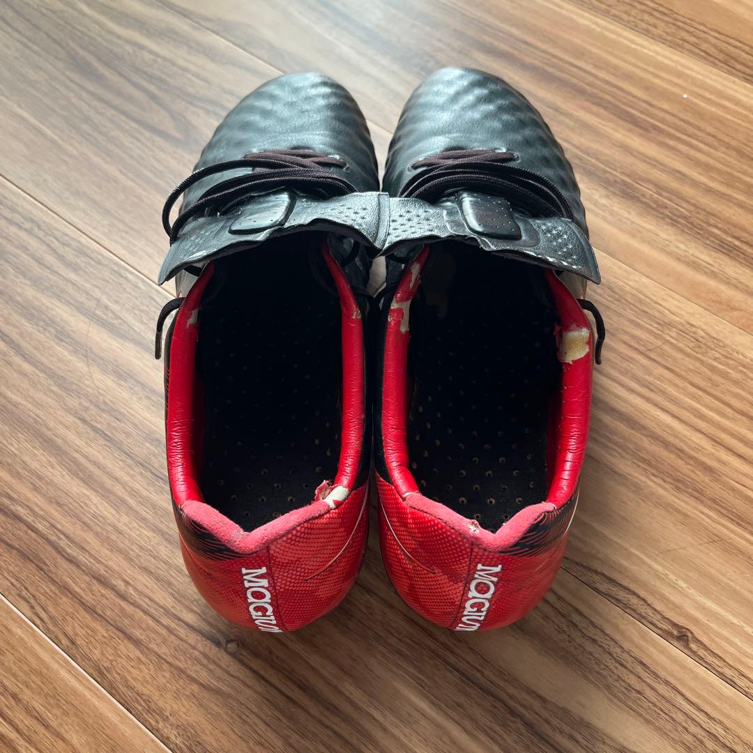 Nike サッカーシューズ マジスタSG ブラック/レッド