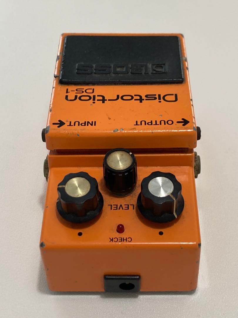 BOSS DS-1 ディストーションペダル　Made in JAPAN