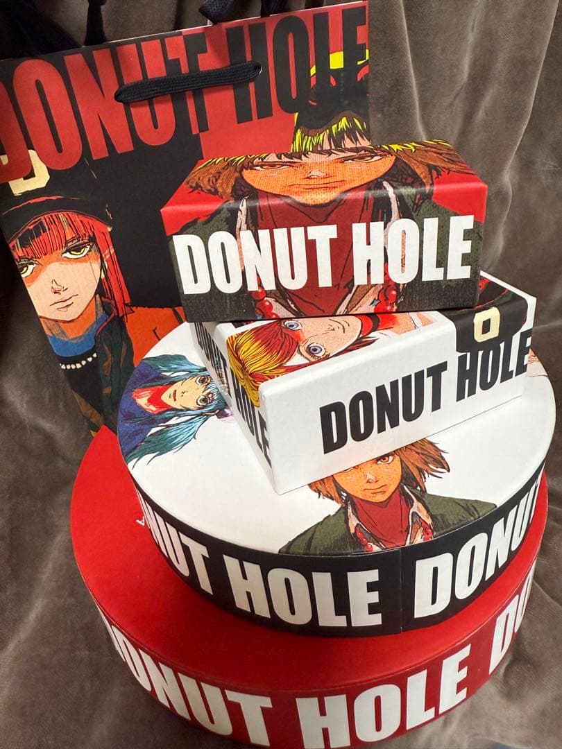 JUNKガチャコンプ&GODIVA×HACHIドーナツホール空き箱