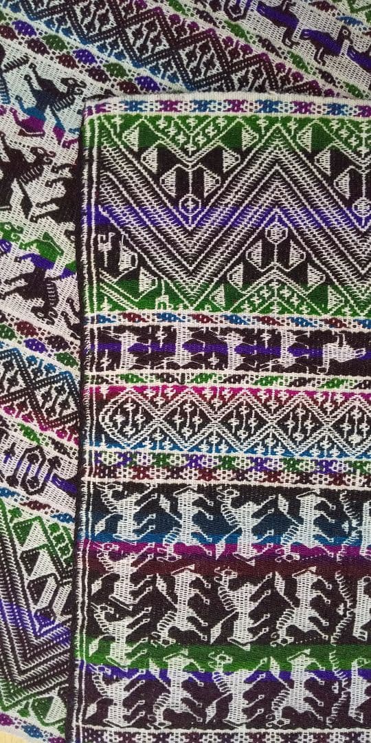 南米 ボリビア 織物 タラブコ織タペストリー