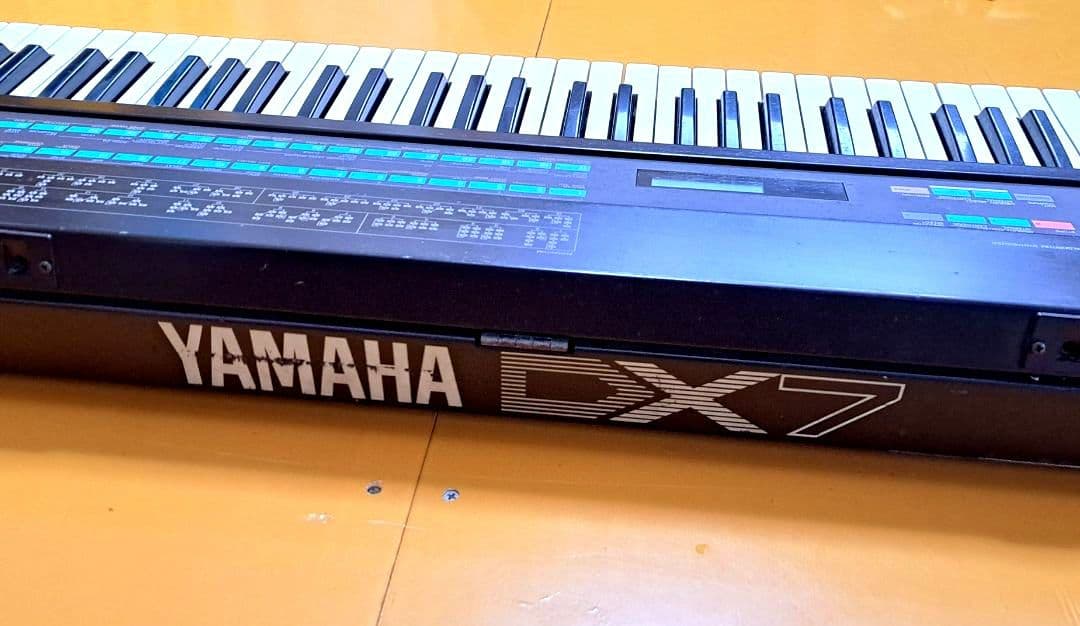 【歴史的名機】YAMAHA DX7 シンセサイザー