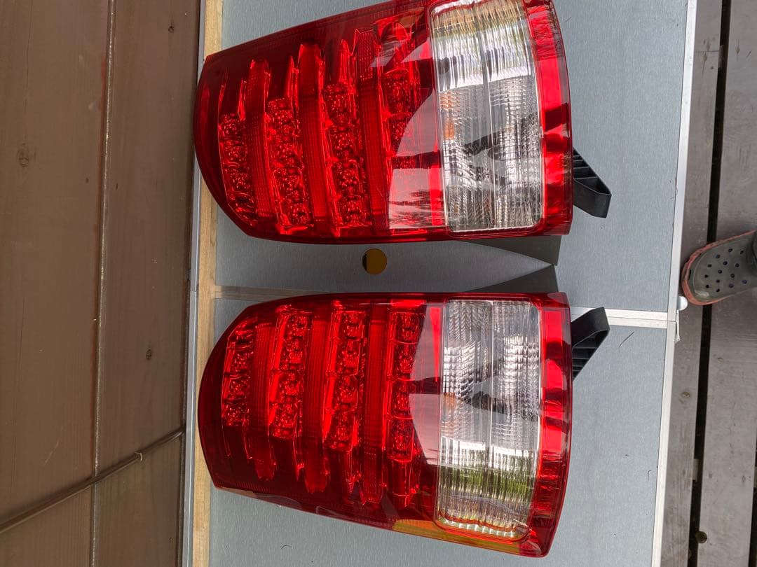 ウィッシュ後期 純正テール