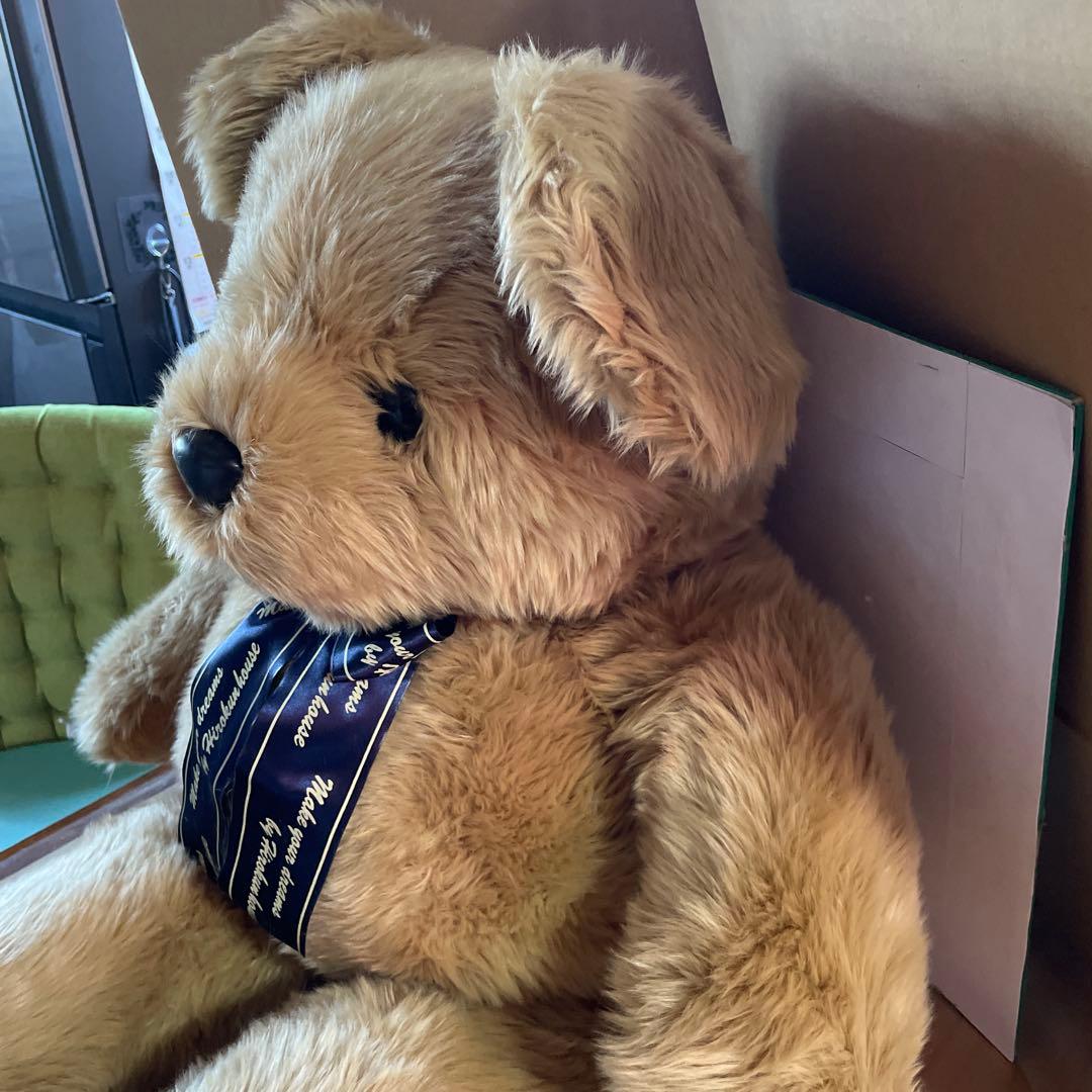 特大テディベアーお座りタイプ青色リボン付きぬいぐるみ