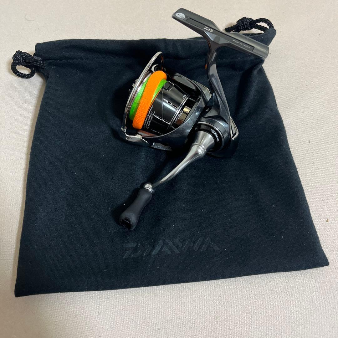 24ルビアス　LUVIAS SF2000SS-P スピニングリール