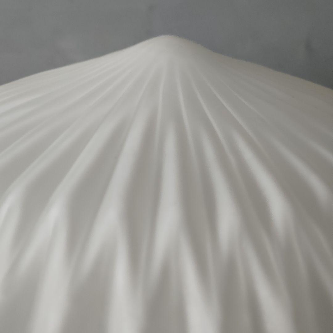 ガラス製　ヴィンテージ ランプシェード　折紙細工/幾何学模様/デザイン/ホワイト