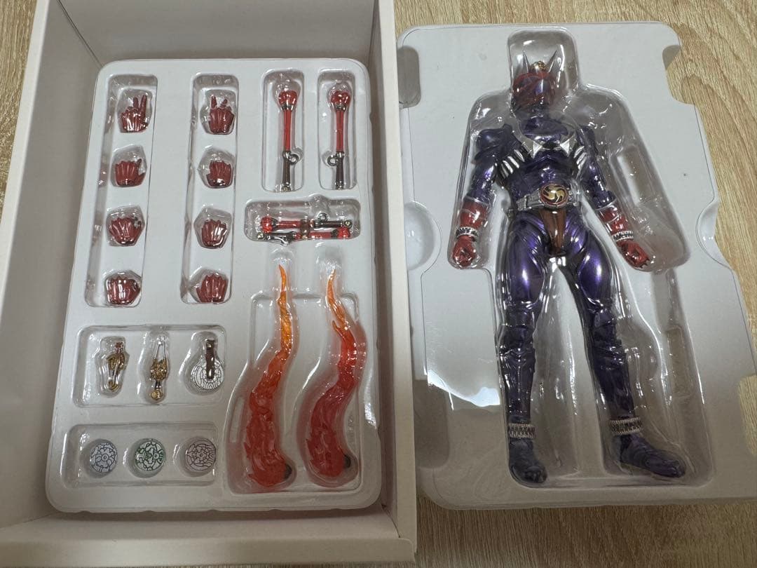 S.H.Figuarts 仮面ライダー響鬼 真骨彫