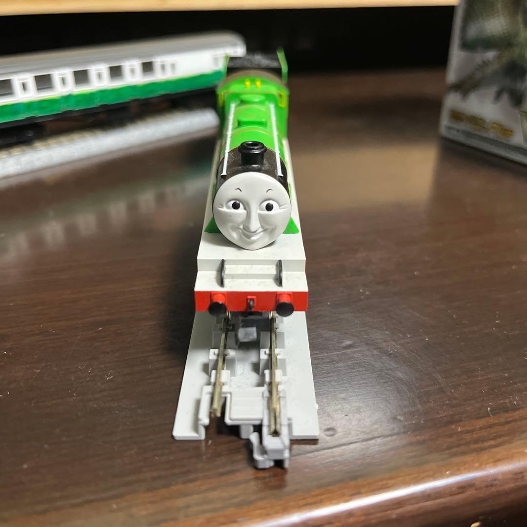 ヘンリー Nゲージ 赤い客車　緑の客車　セット