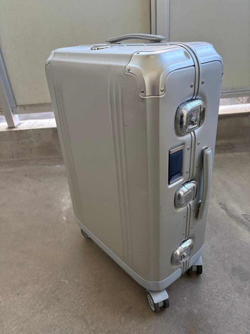 ち*ん様 ゼロハリバートン アルミニウム PURSUIT 57L 預け入れ手荷物