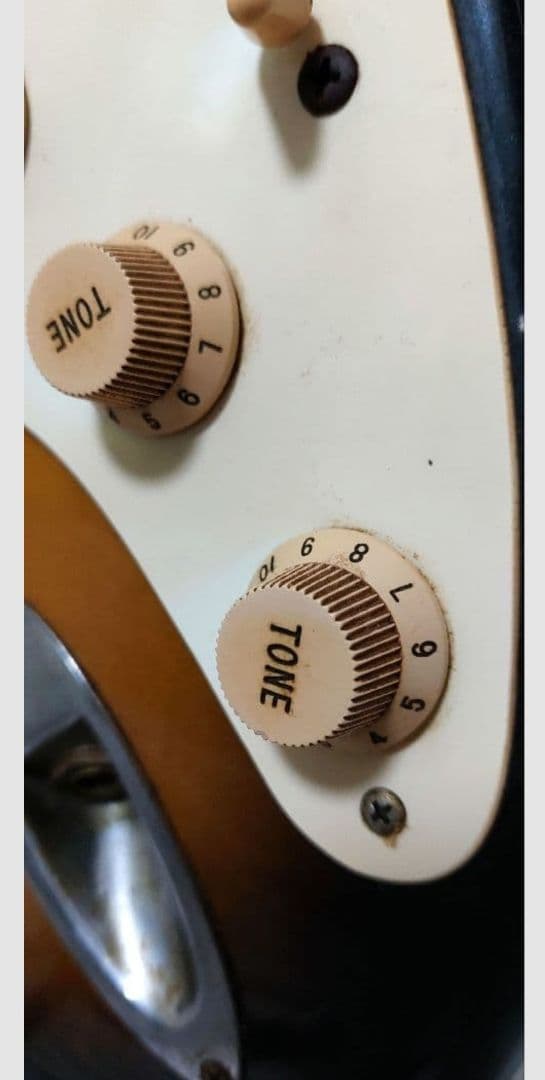 Fender サンバースト & ZOOM PLAYER 3030 　セット