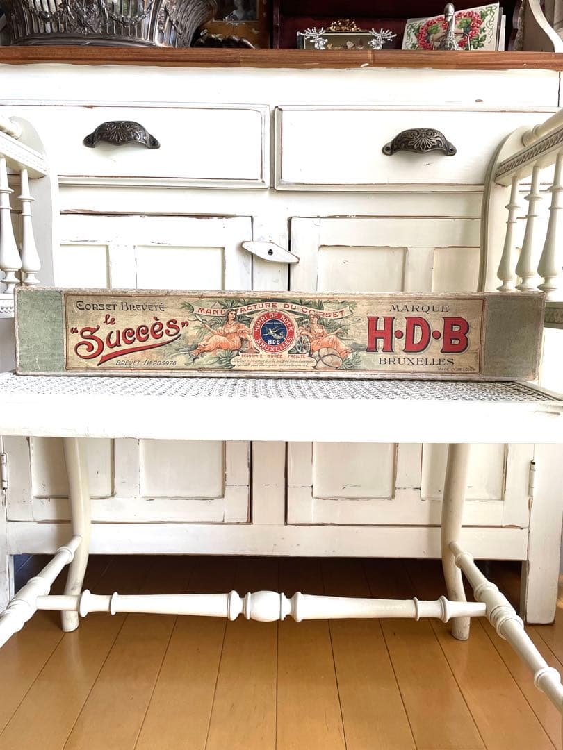 ♡ 希少　ベルギーアンティーク　コルセットボックス① ミューズ　ヴィクトリアン