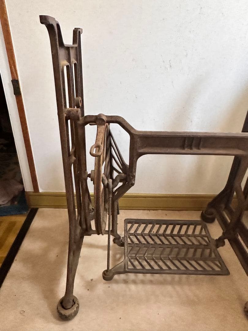 MITSUBISHI 　足踏みミシン台 アンティーク　三菱　ミシン