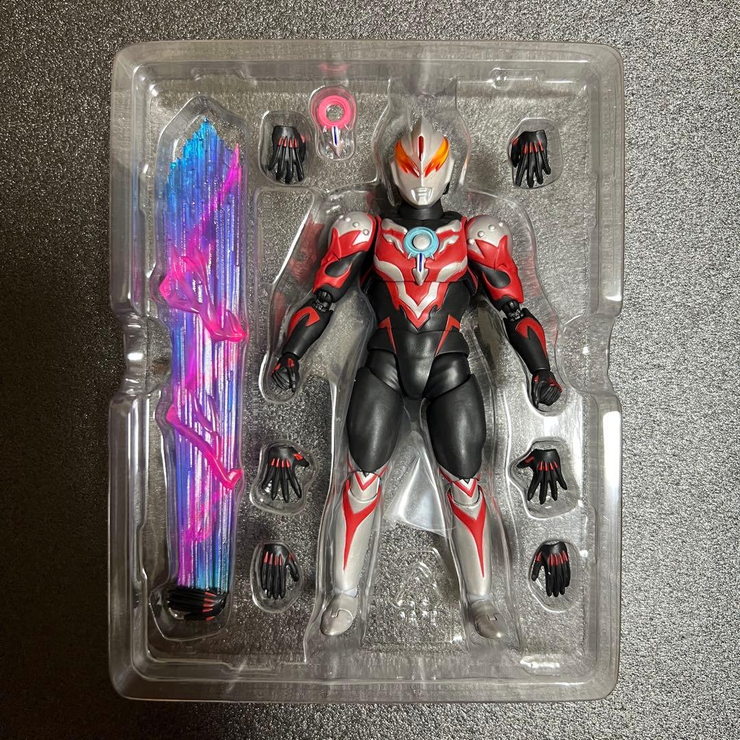 S.H.Figuarts ウルトラマンオーブ　サンダーブレスター