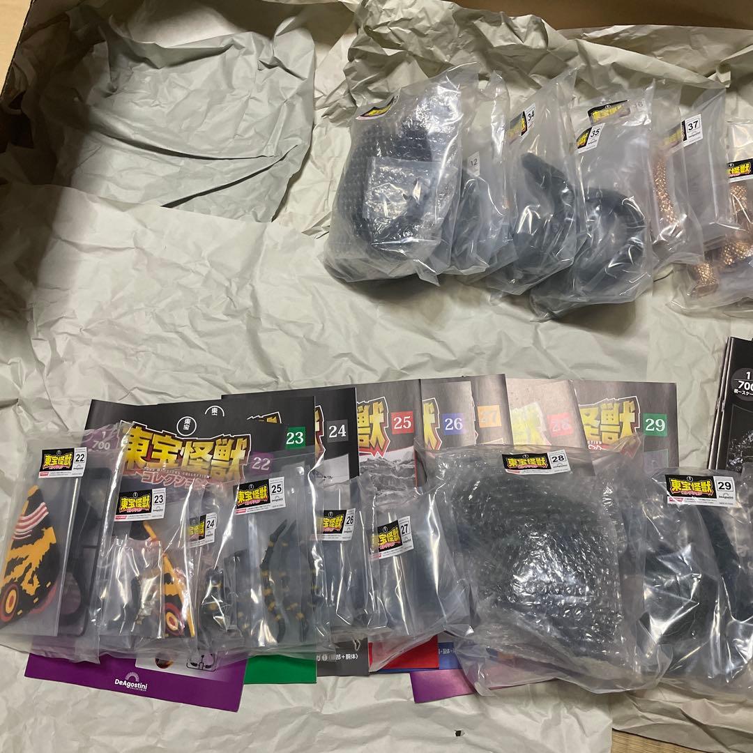 東宝怪獣コレクション　第1号〜第41号　未開封　まとめ売り