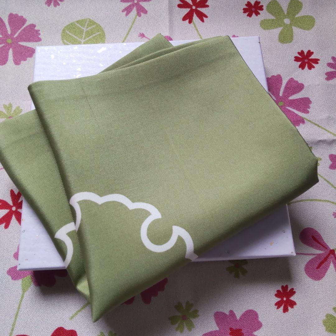 お値下げ。江戸千家　使い帛紗 緑色 　雪輪紋　箱入り