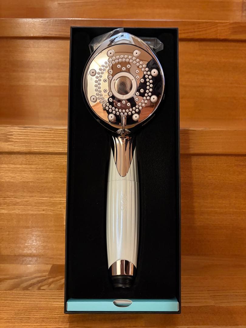 【新品】リファ　シャワーヘッド　ReFa 交換用カートリッジあり