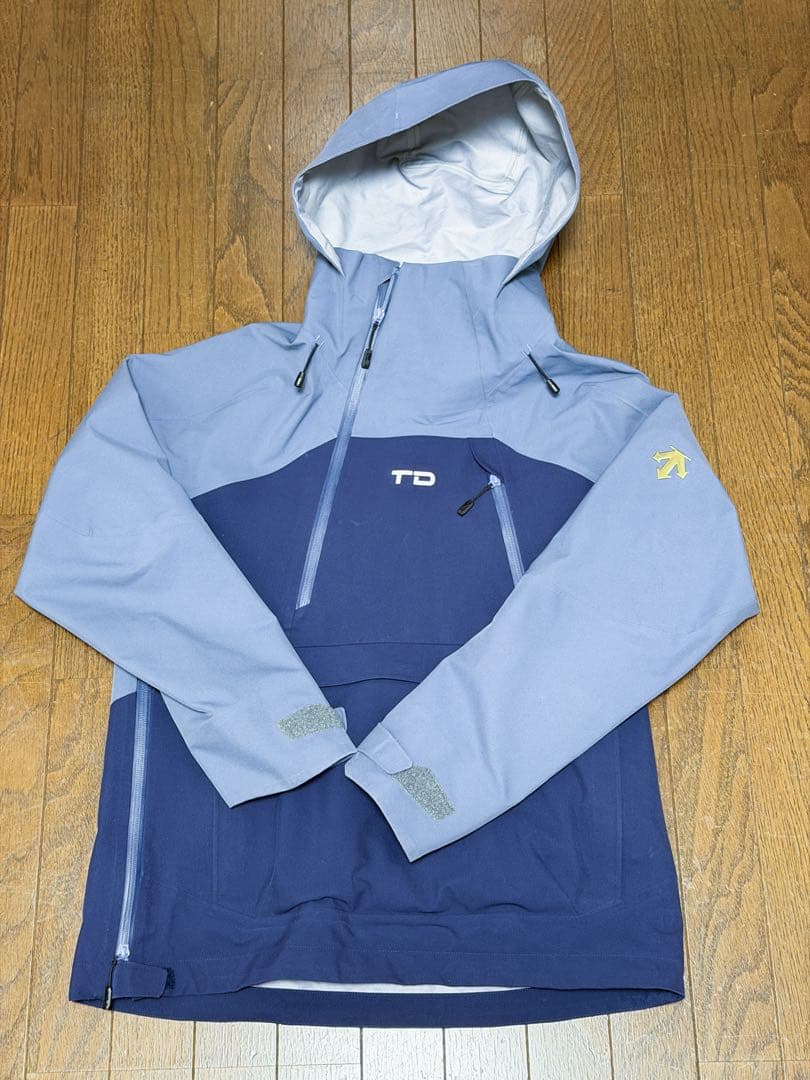 チームデサント　スキーウェア