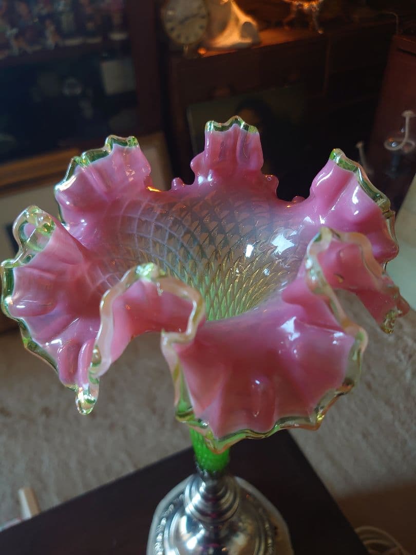 フランス1890s'ヴィクトリアン「イパーン 」クランベリー ヴァセリンSP花器