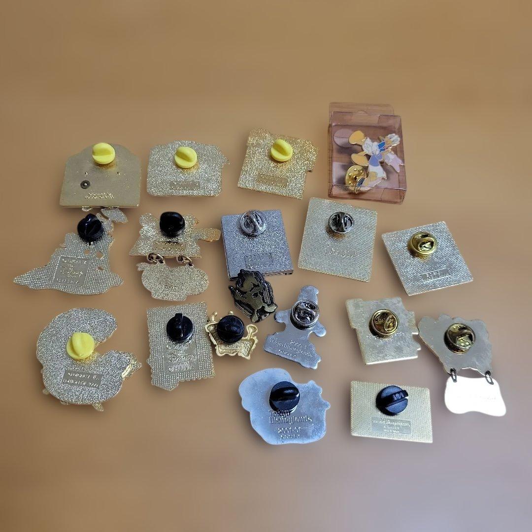 【ディズニー】ピンバッジ　100周年　ドナルド　デイジー　まとめ売り