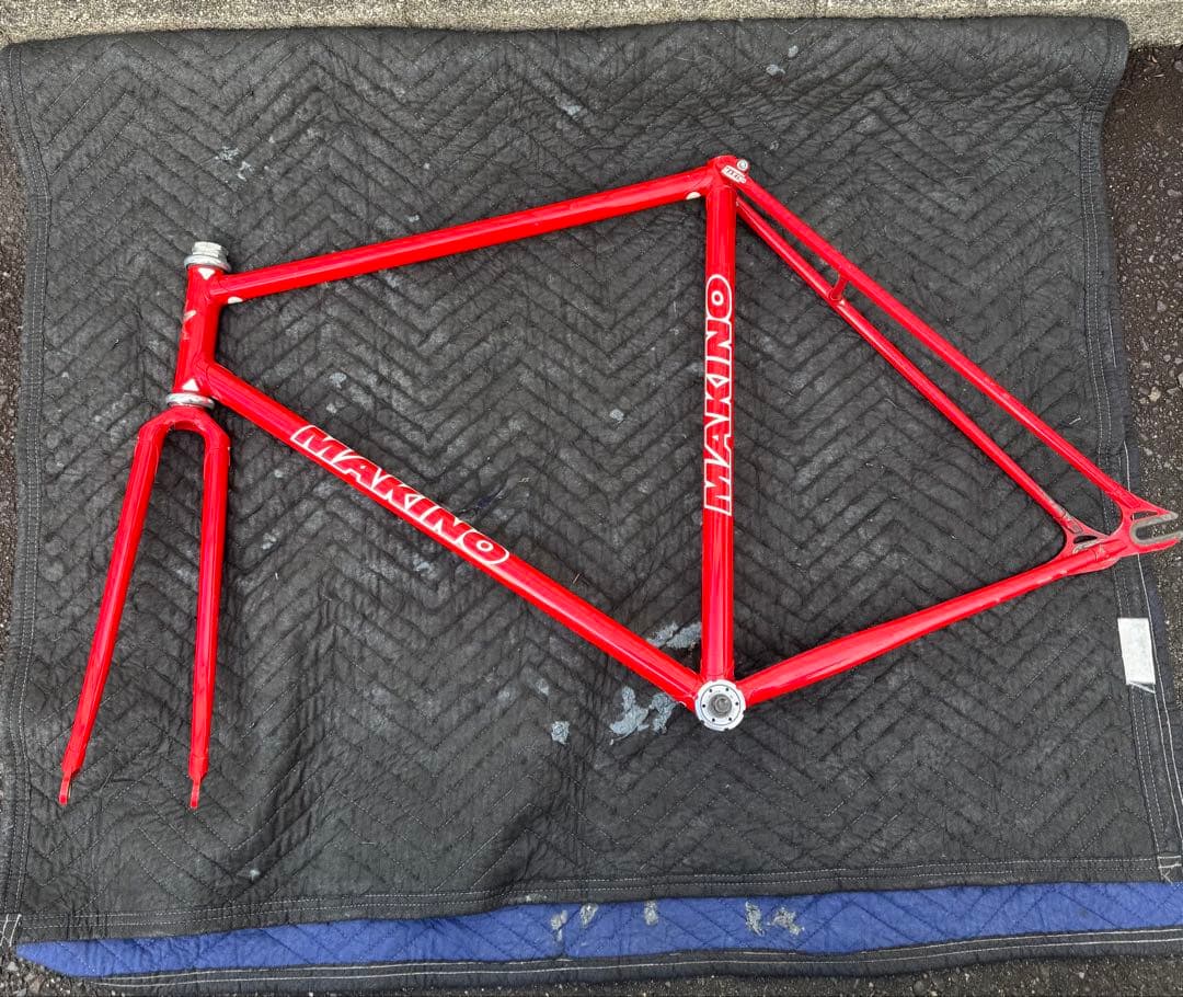 MAKINO ピストフレーム レッド フォーク付き