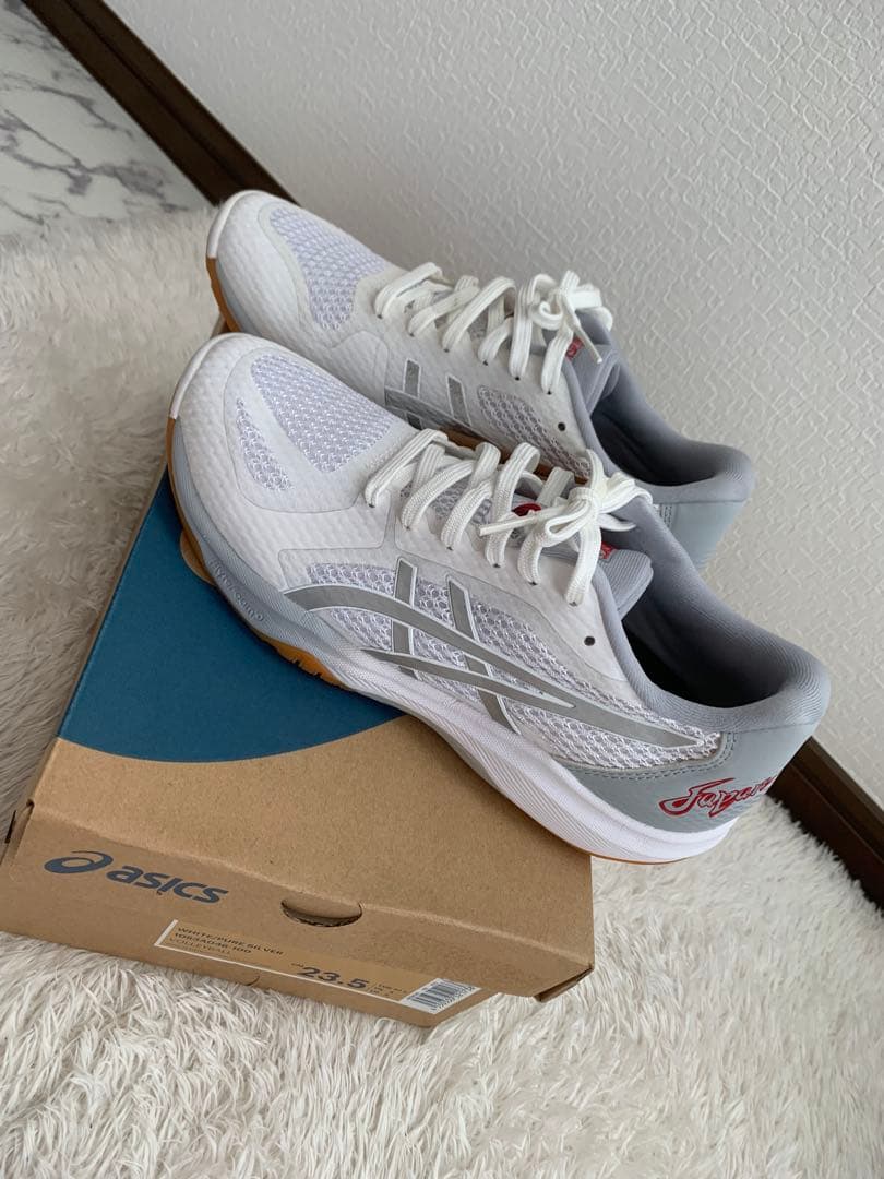 新品　asics バレーボールシューズ ローテジャパンライト 23.5cm