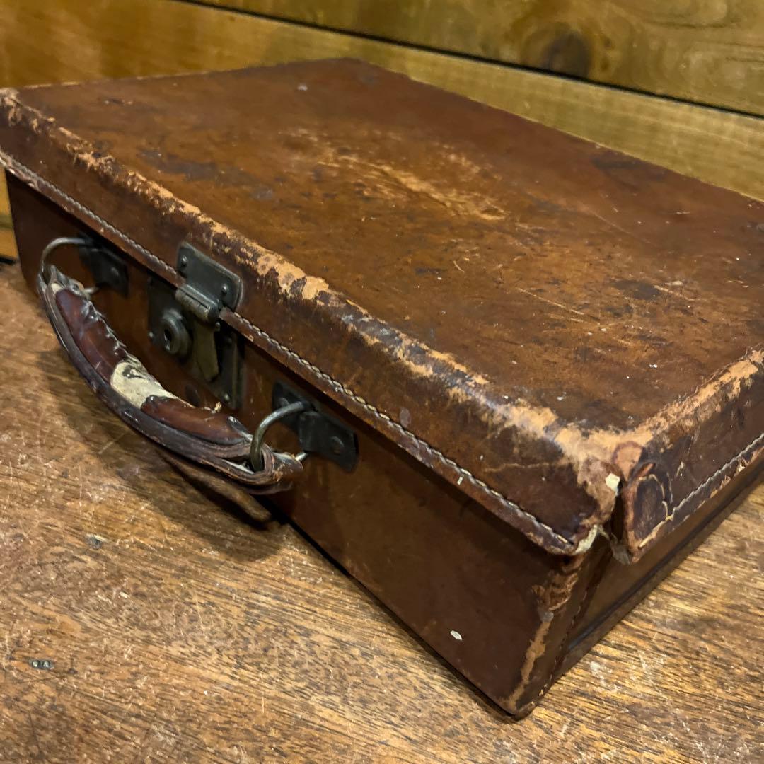 アンティークレザートランク