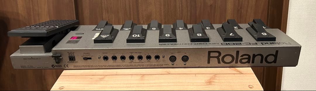 FC-200 ローランドMIDI Foot Controller