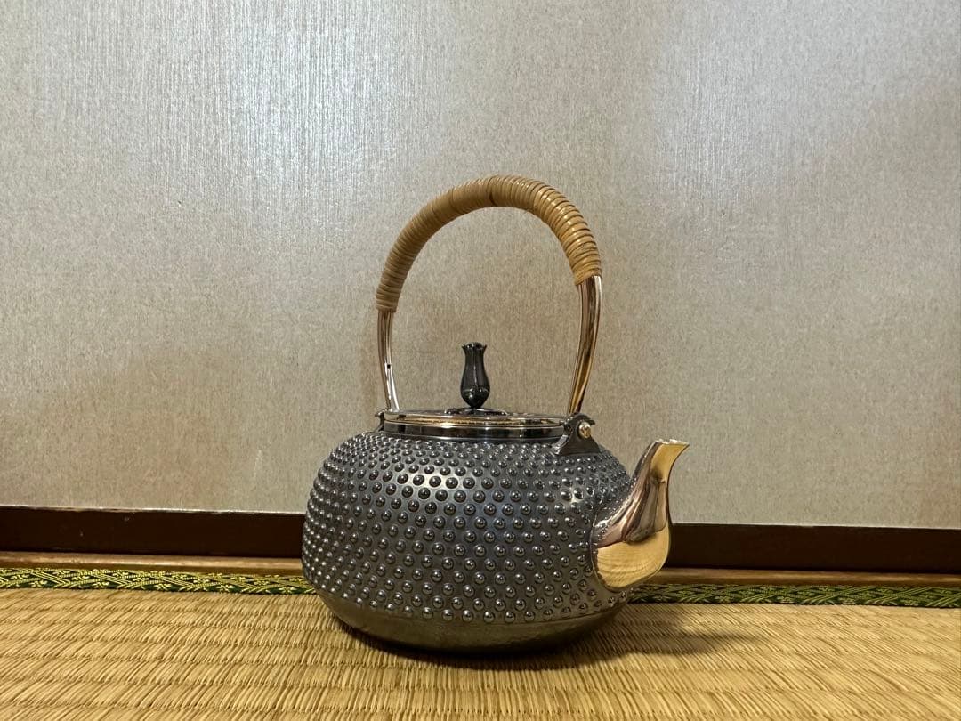 純銀製 玉霰打出 花蕾摘 あられ 湯沸 銀瓶 工芸品 美術品 煎茶道具