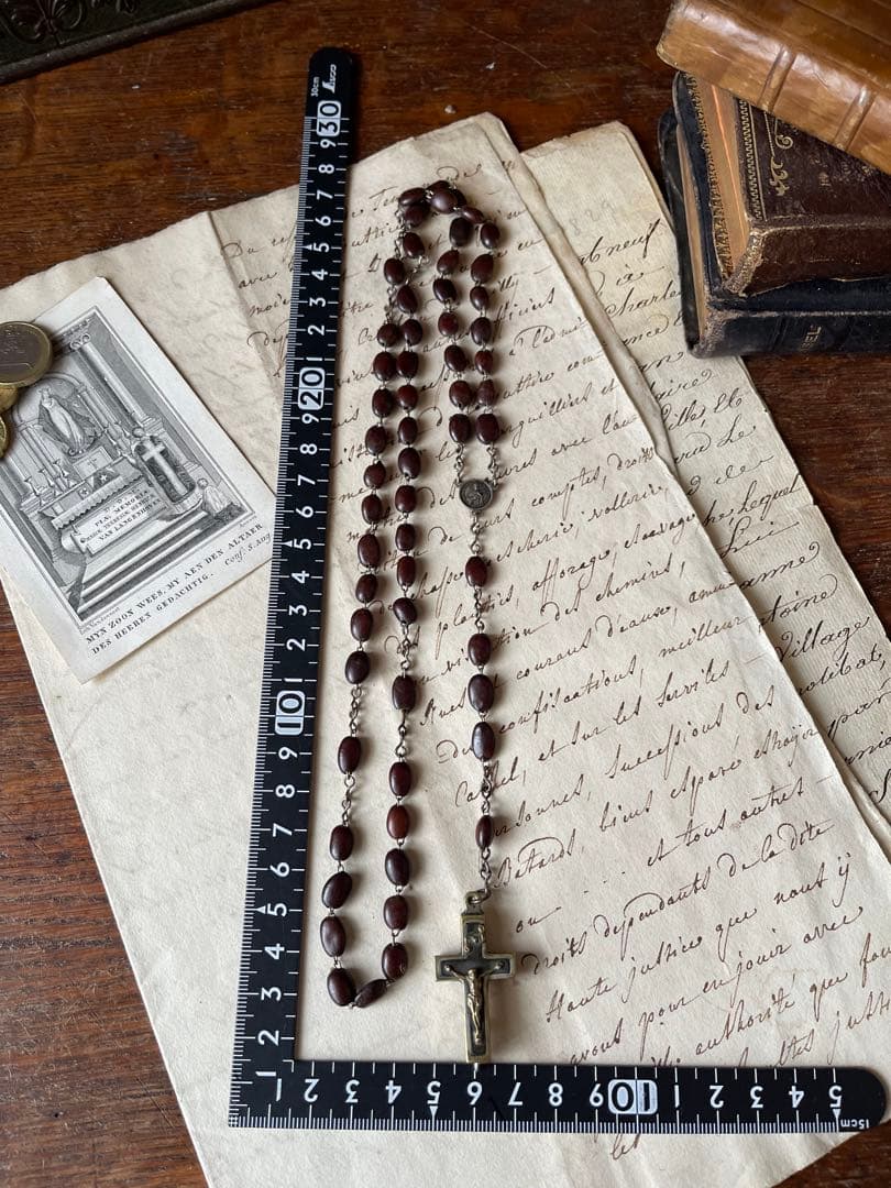 開閉する十字架　イタリアアンティークロザリオ　カタコンベの土　聖テレサ