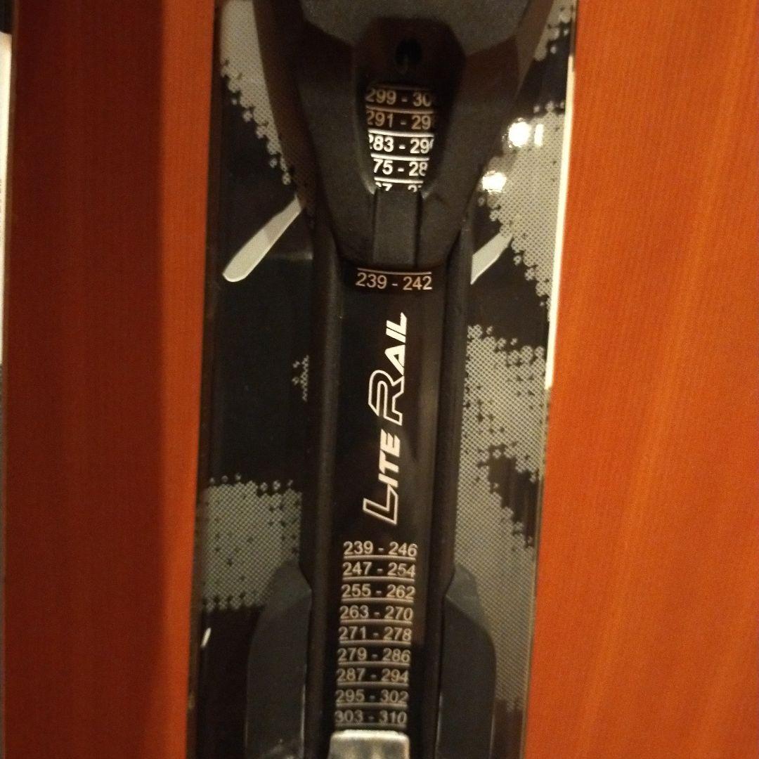 ２回使用HANSON SPYDER 子供用スキー板 130cmハンソンスパイダー