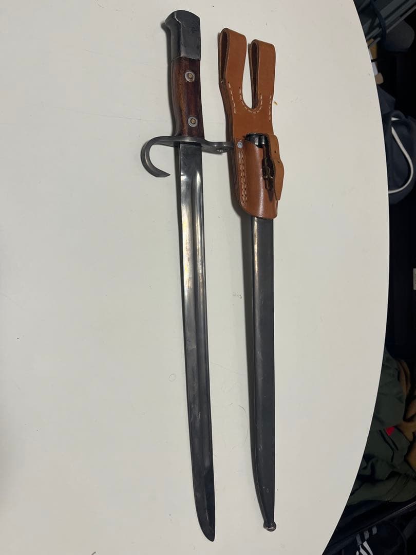 レプリカ三十年式銃剣（模造刀）　中田商店製の剣吊り付き　おそらくKTW製？