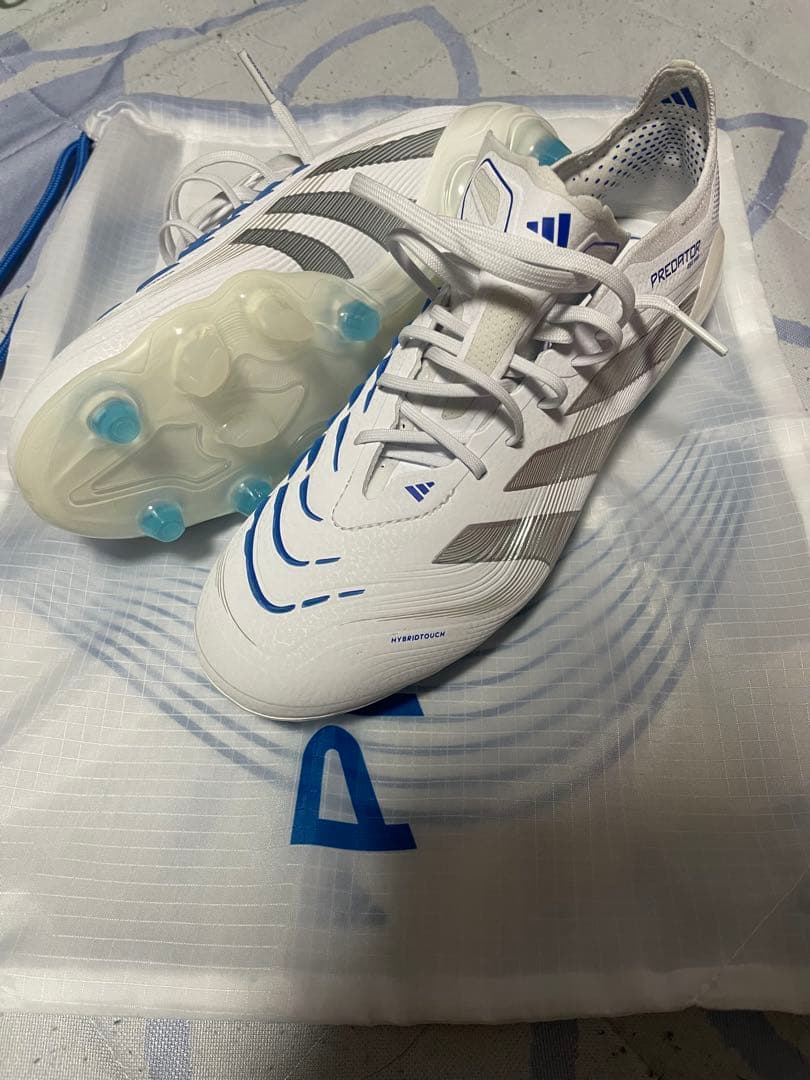 バ*ン様 adidas Predator HG