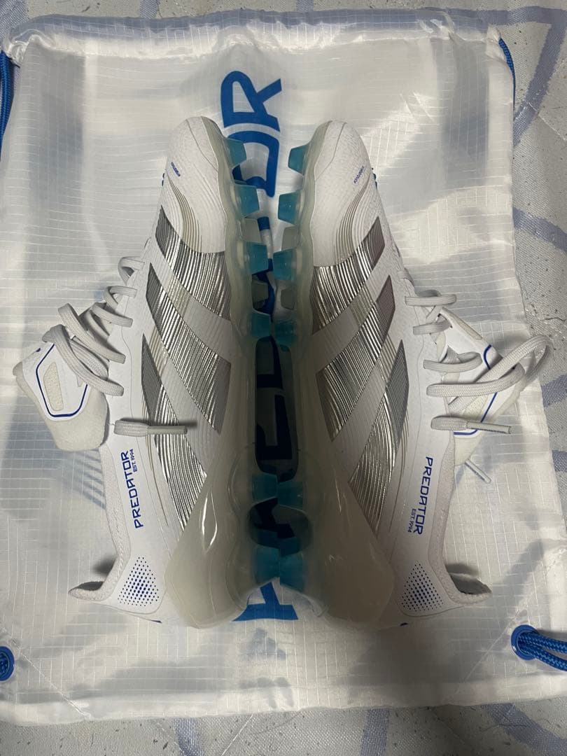 バ*ン様 adidas Predator HG