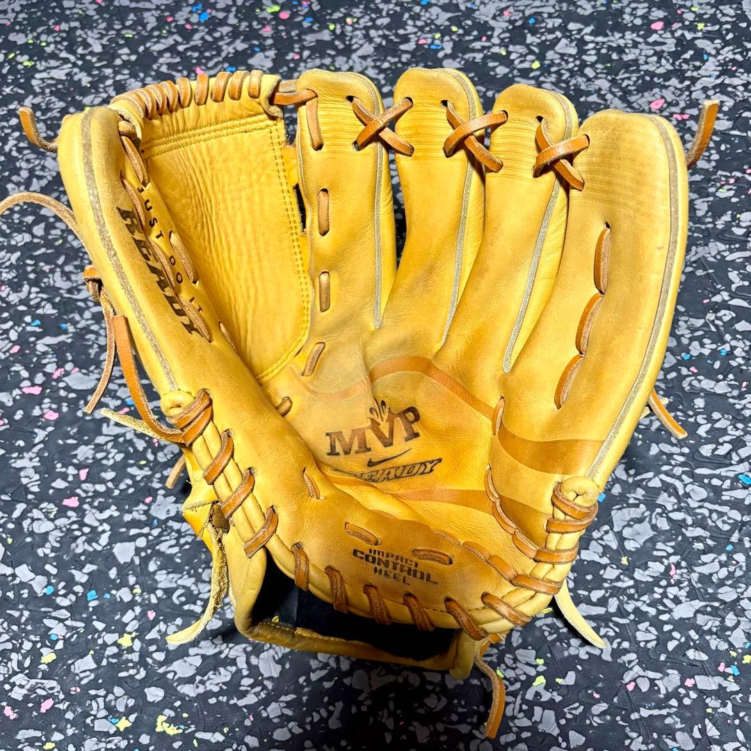 ナイキ NIKE 投手用 軟式用 グローブ ピッチャー Ready MVP 野球