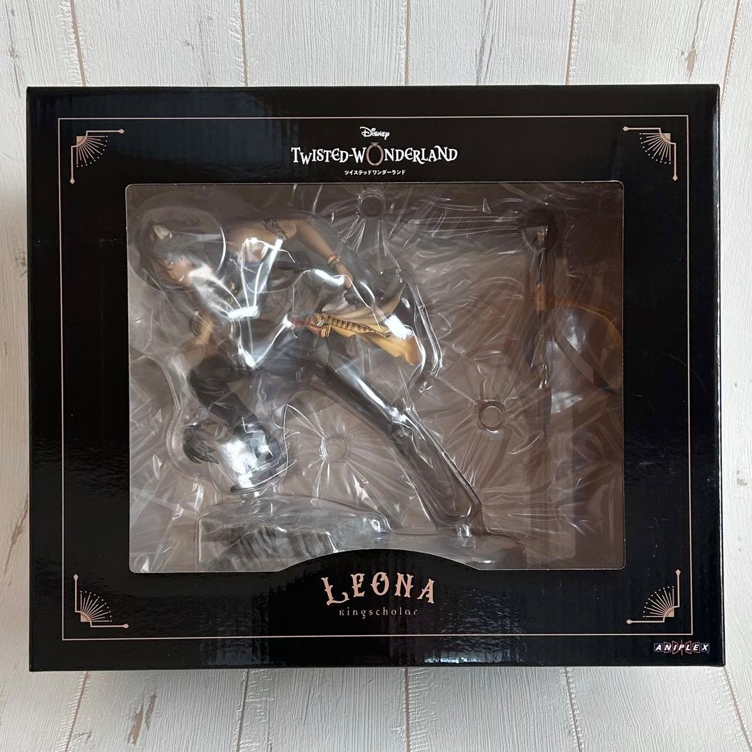 ツイステ　レオナ　1/8 スケールフィギュア　特典　ポストカード　缶バッジ付き