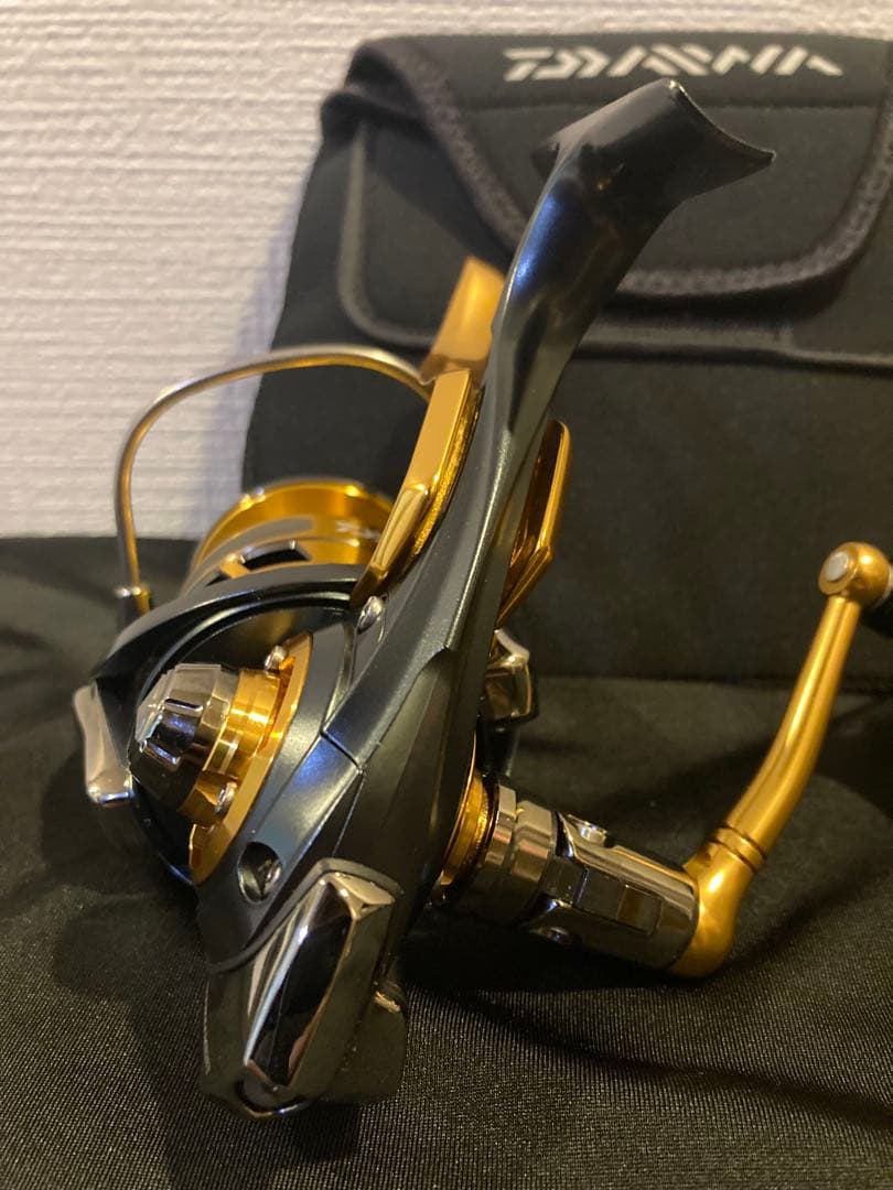 ダイワ18トーナメントISO 3000SH-LBD